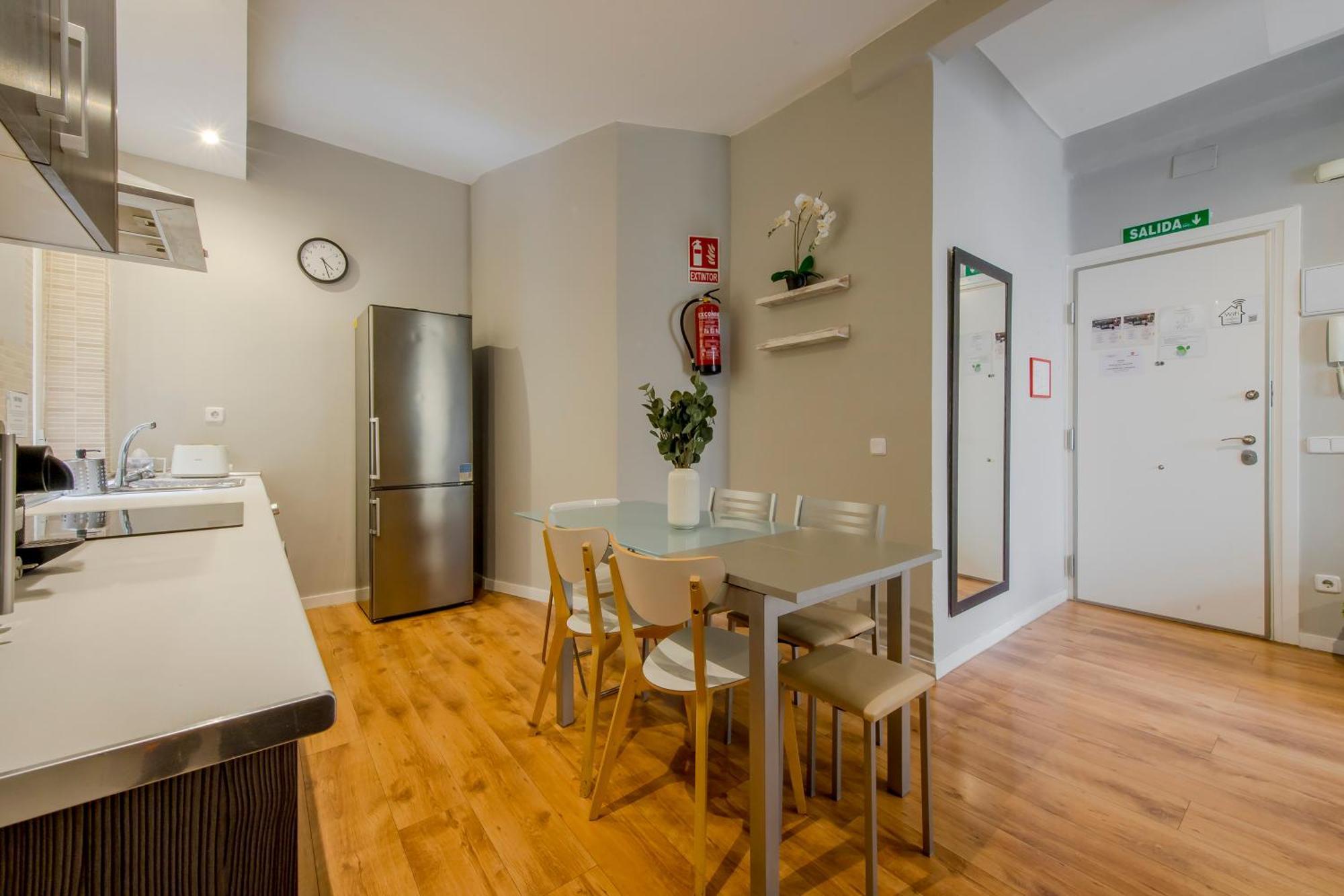 Excelente Piso De 3 Habitaciones En La Latina-Centro Мадрид Экстерьер фото